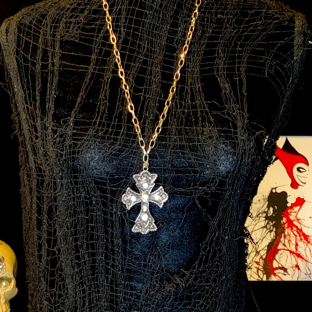 NWOT Long Gothic Cross Necklace